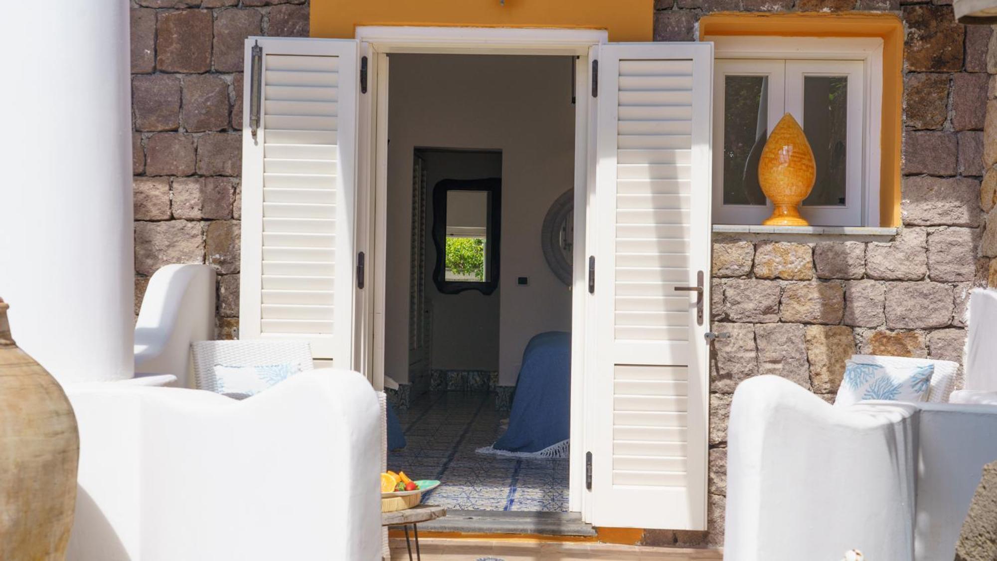 Hotel Oasi Panarea Exterior foto