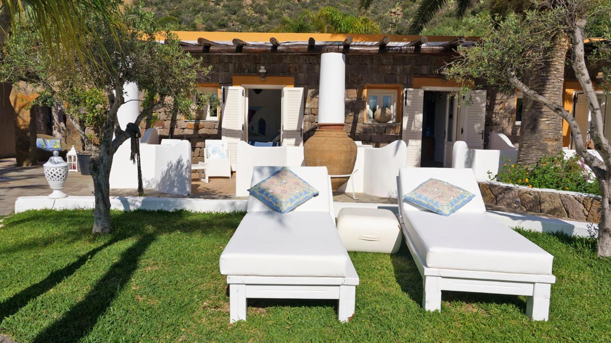 Hotel Oasi Panarea Exterior foto