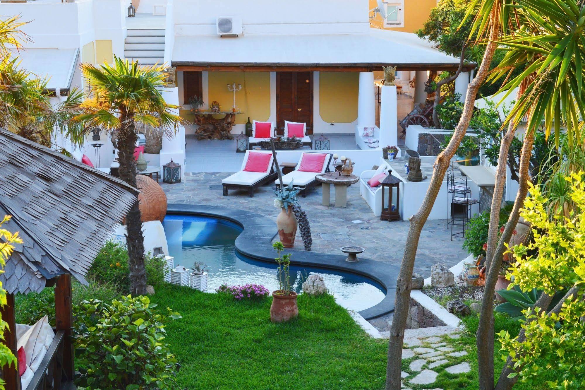 Hotel Oasi Panarea Exterior foto